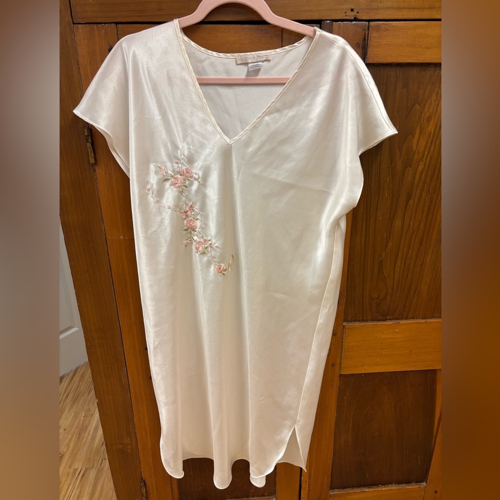 California Dynasty Ivory Satin Embroidered Floral Nightgown Dress L